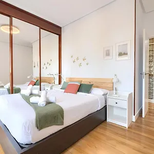 https://apt-iturribide-hogar-moderno-junto-al-metro.bilbaohotelsspain.com